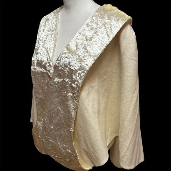 Simonton Says Designed by George Simonton Ivory Cape | Vintage | EUC - Picture 2 of 11